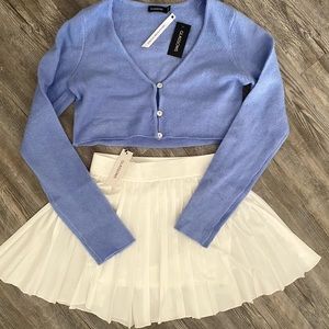Crop sweater and pleated skirt!